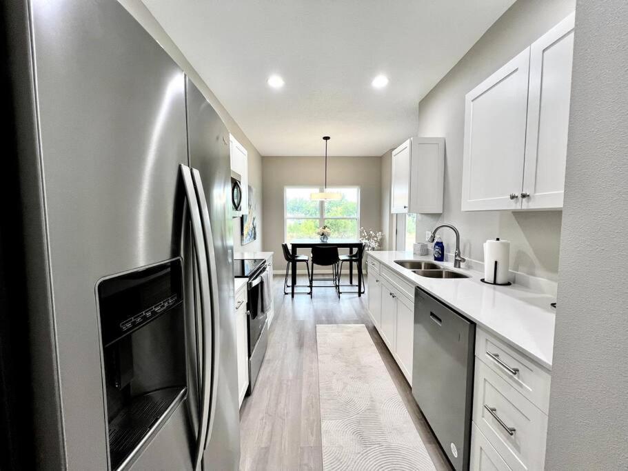 Central Cedar Falls New Construction Townhome! エクステリア 写真